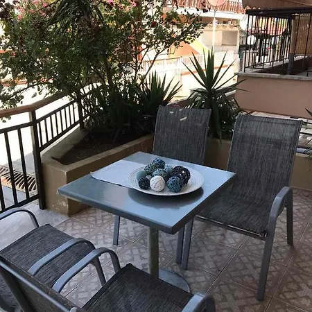 Daire Kostas-apartment