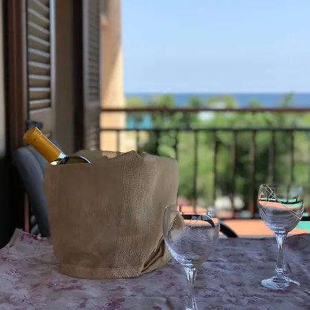 Kostas-apartment דירה לריסוס